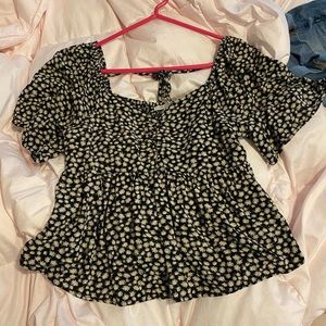 Daisy print top